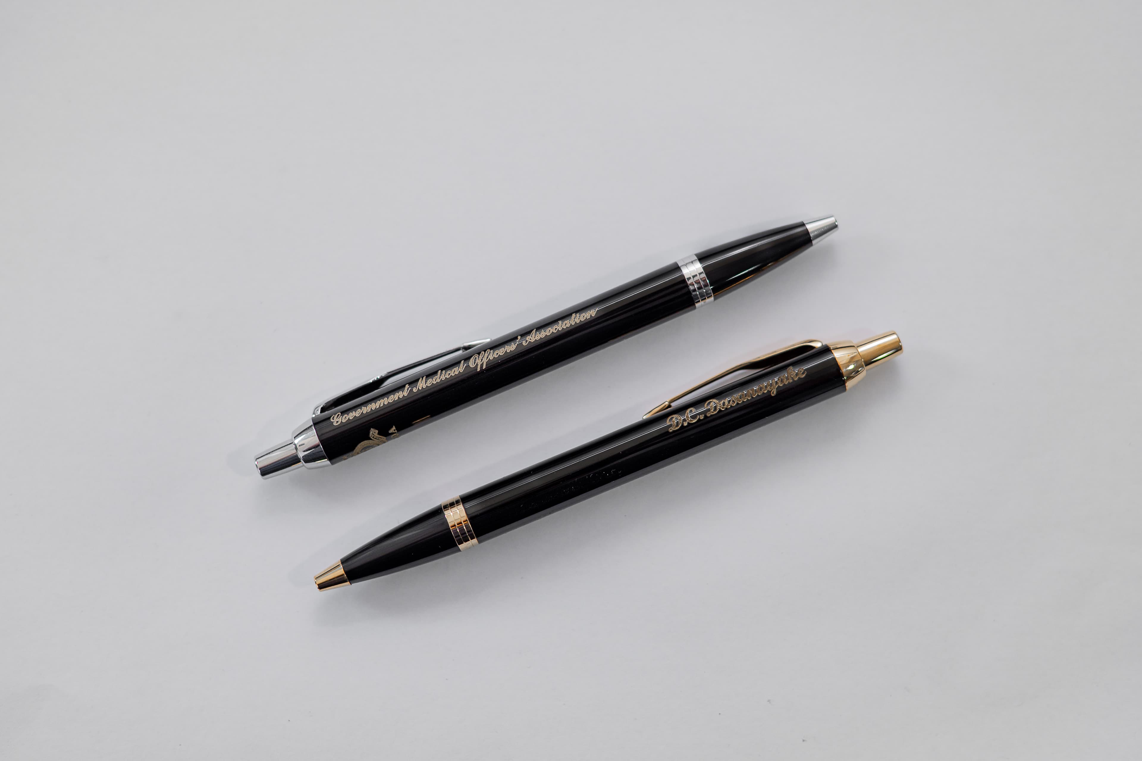 Engraved pen sample — GMOA full name
